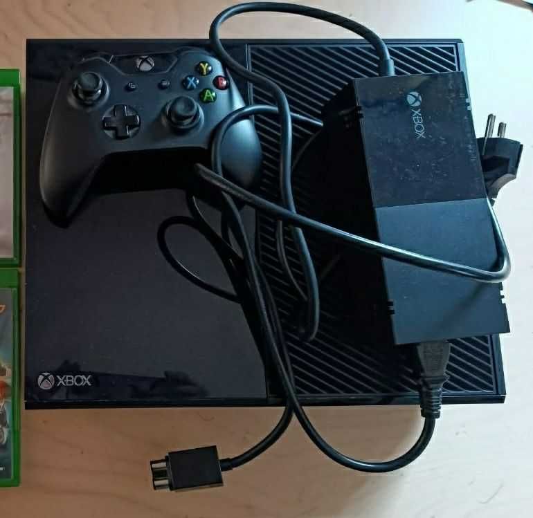 Консоль приставка Xbox One  500GB