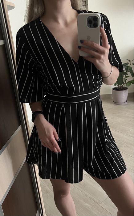 Нарядний комбінезон в полоску, ромпер