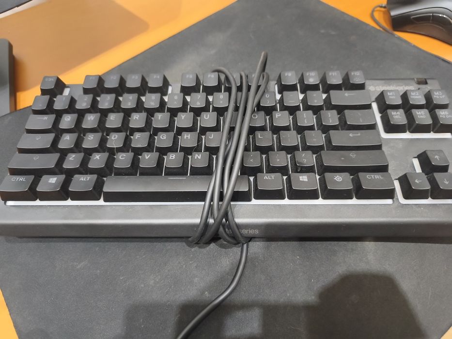 Pack teclado, headset, rato e tapete gaming