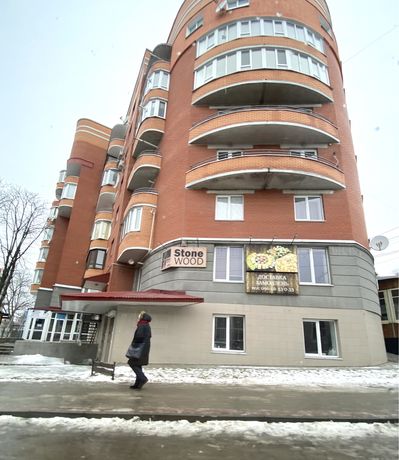 Продаж елітної квартири на Степана Бандери