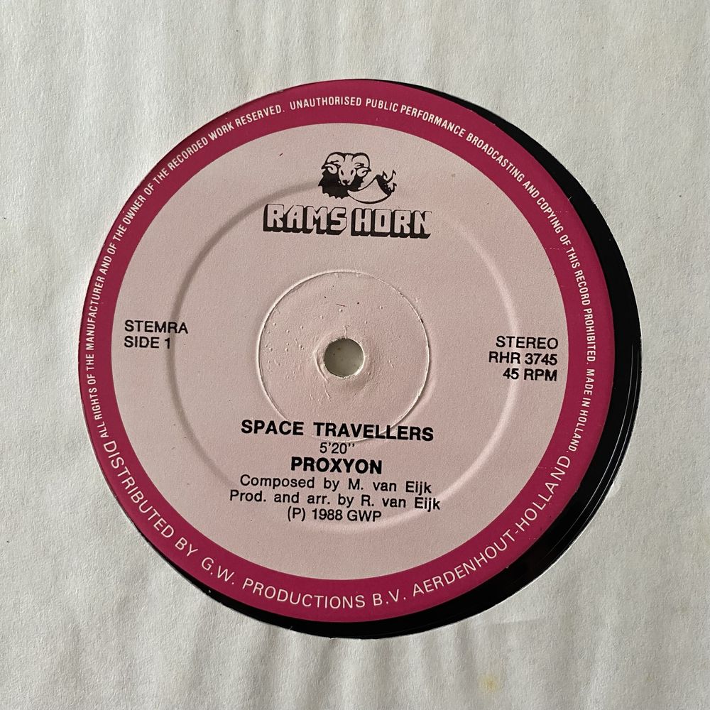 Proxyon „ Space Travellers”