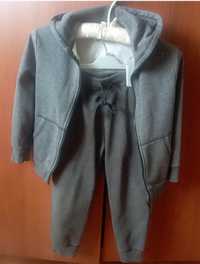 Серый костюм BASIC HM
110/116 4-6 лет