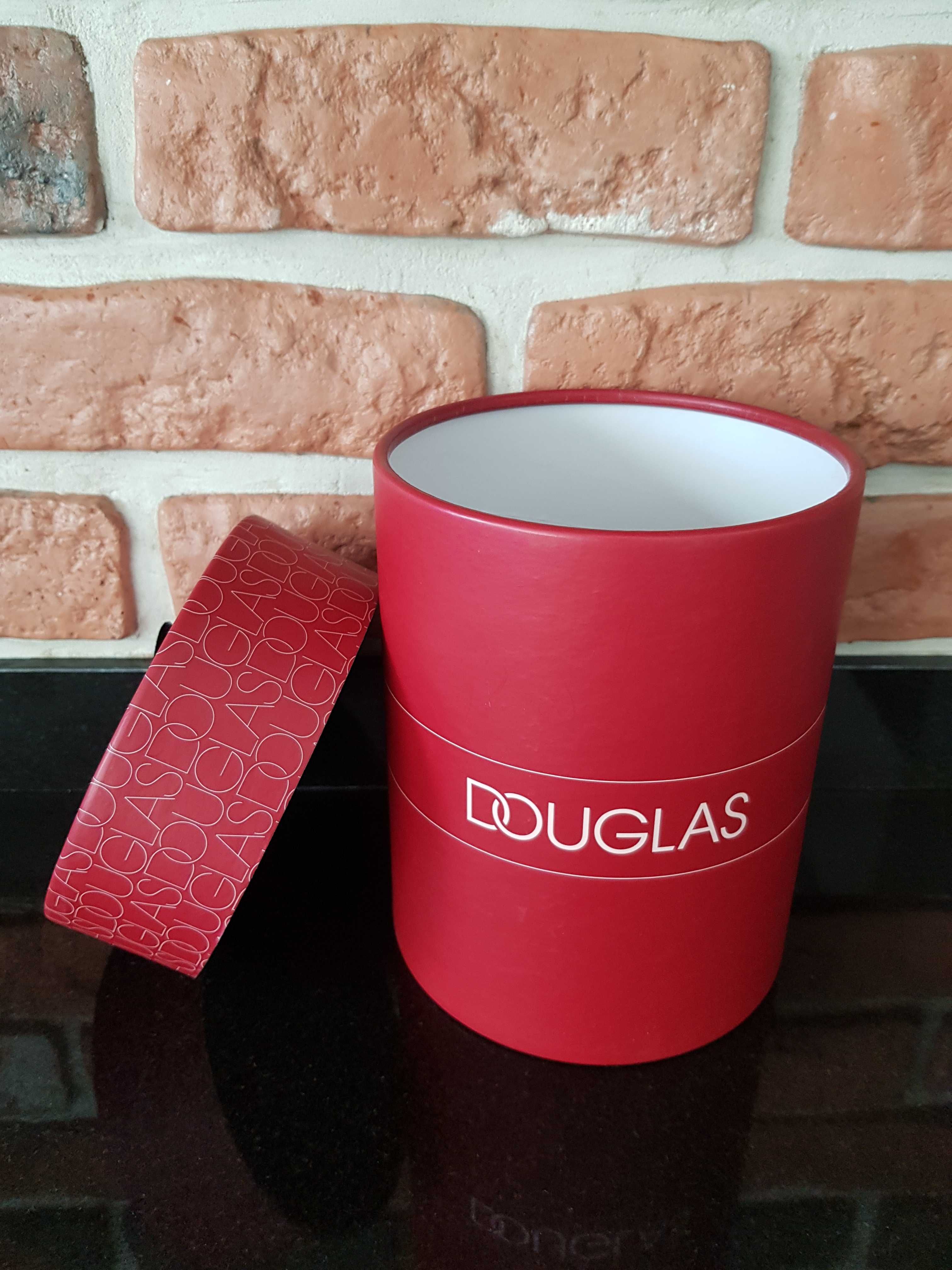 Ozdobne pudełko Douglas średnie 18,5 cm + sizal gratis!