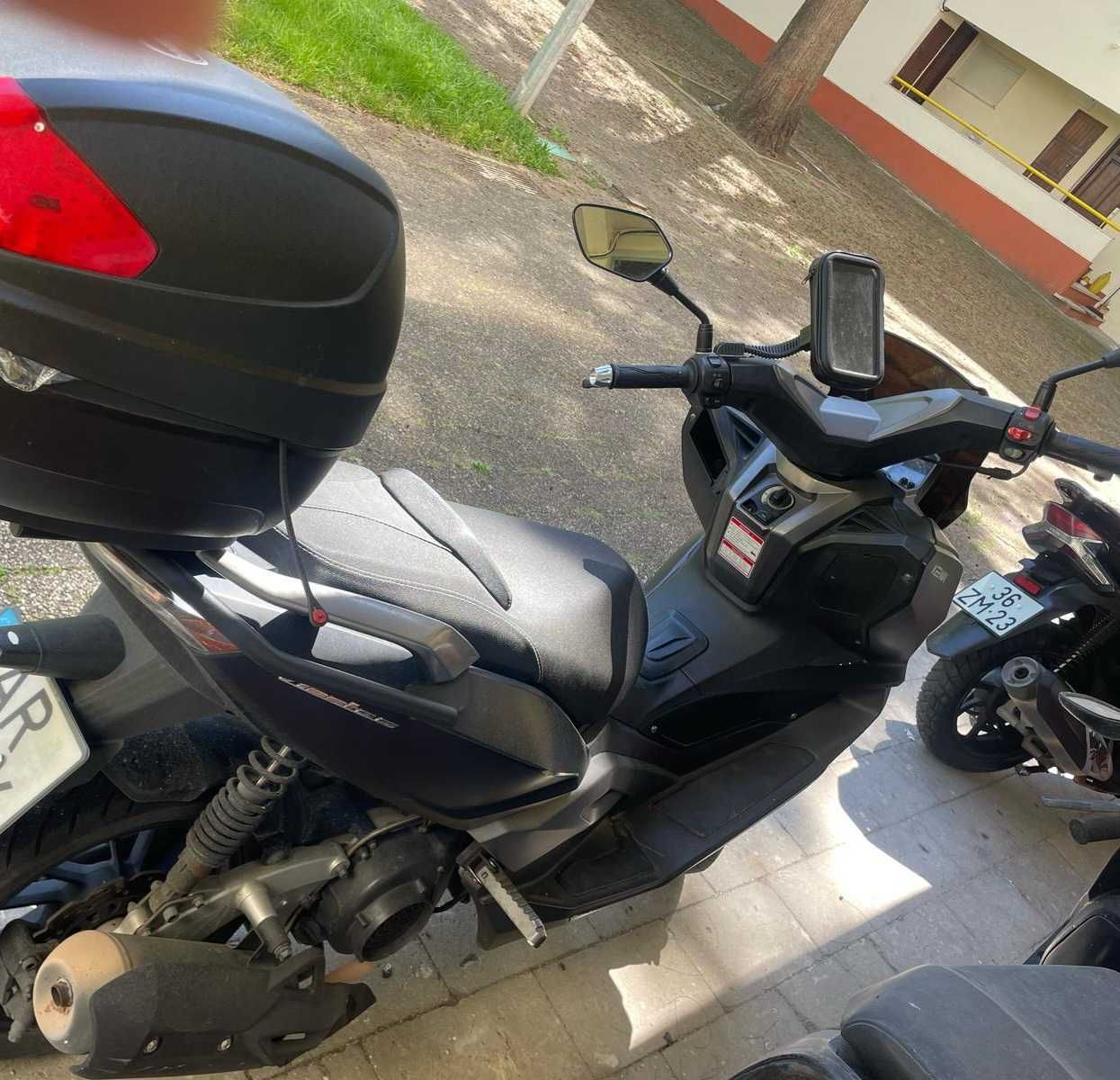 Scouter keeway vieste 125