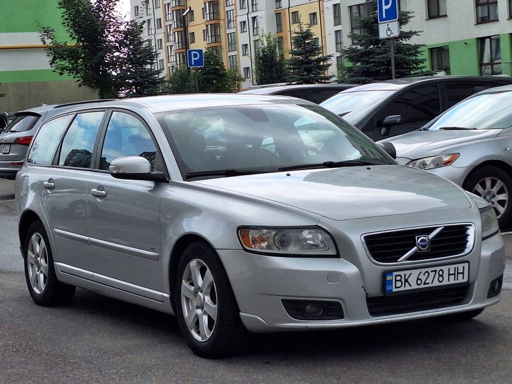Volvo v50 2.0d avt