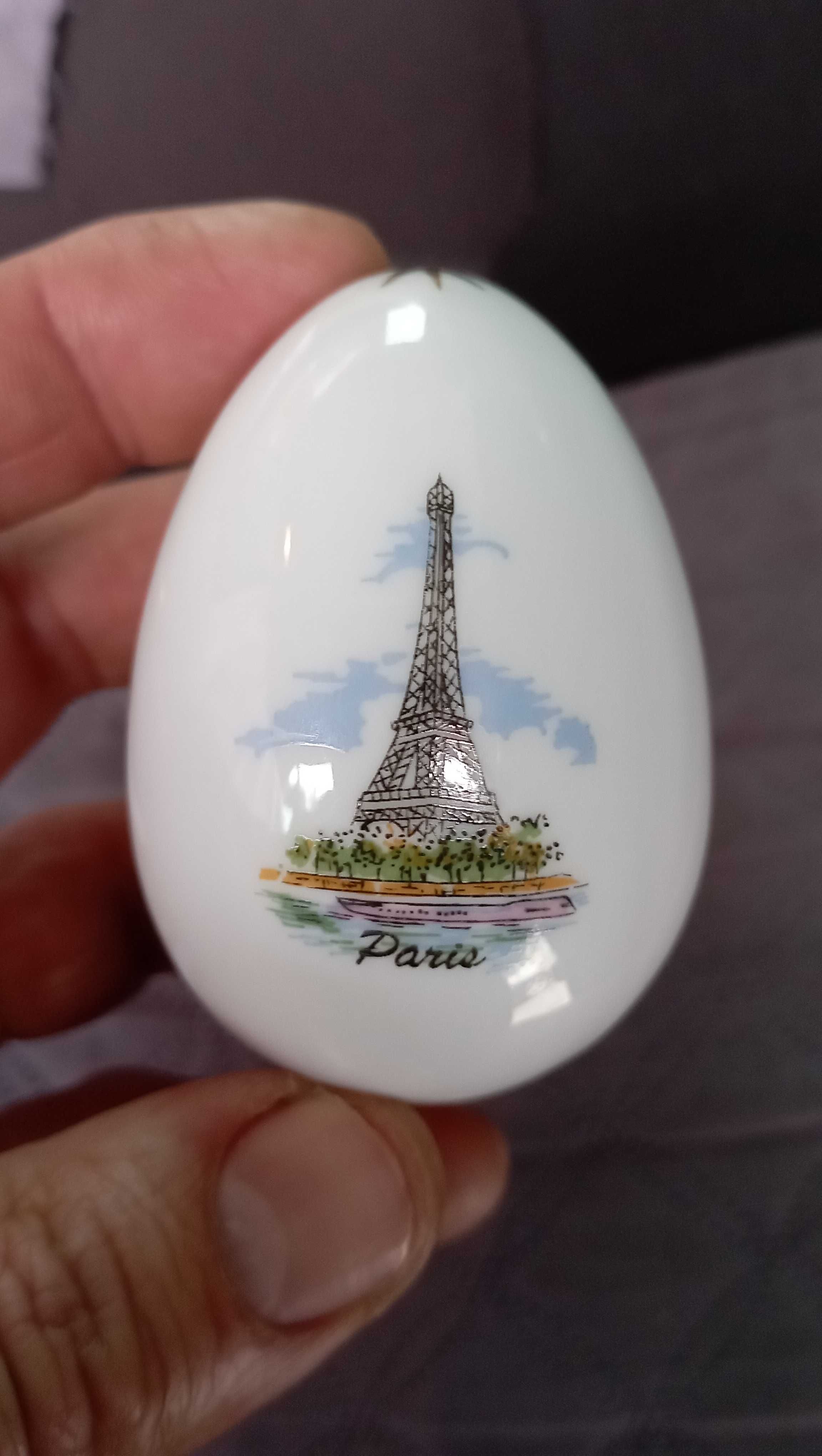 Ovo em loiça com motivos de Paris