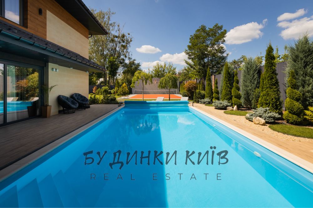 Продаж будинку з дизайнерським ремонтом в м. Київ  ( Чайка )