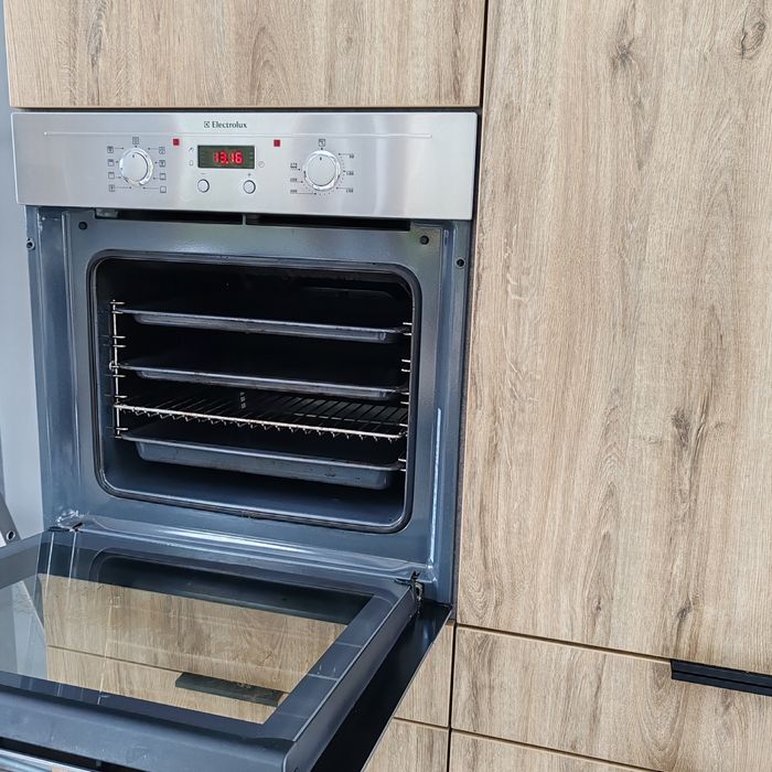 Piekarnik do zabudowy Electrolux E0B32100X