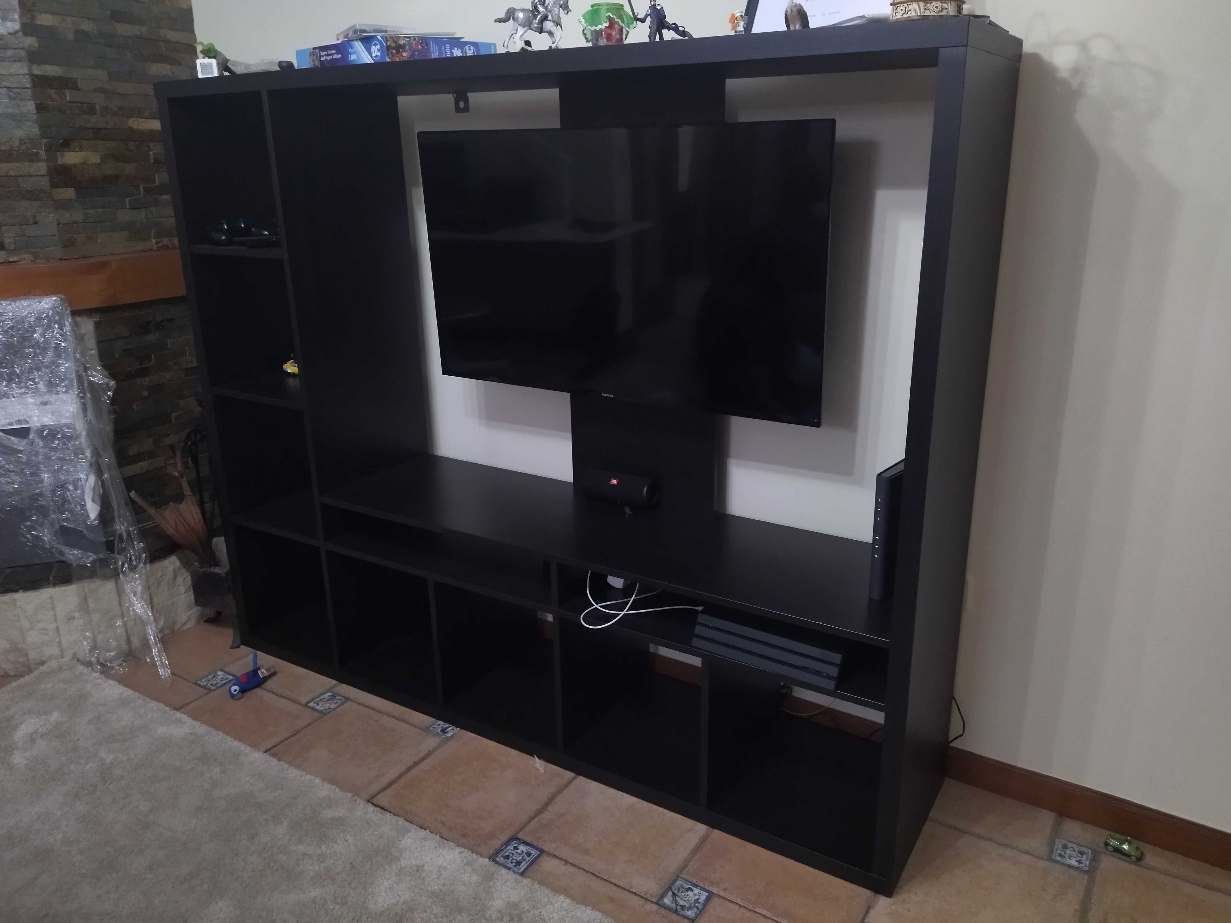 Estou a vender móvel para TV de IKEA "lappland com 4 gavetas novas