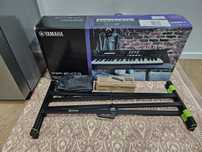 Teclado Yamaha PSR E473+pedal e suporte NOVO