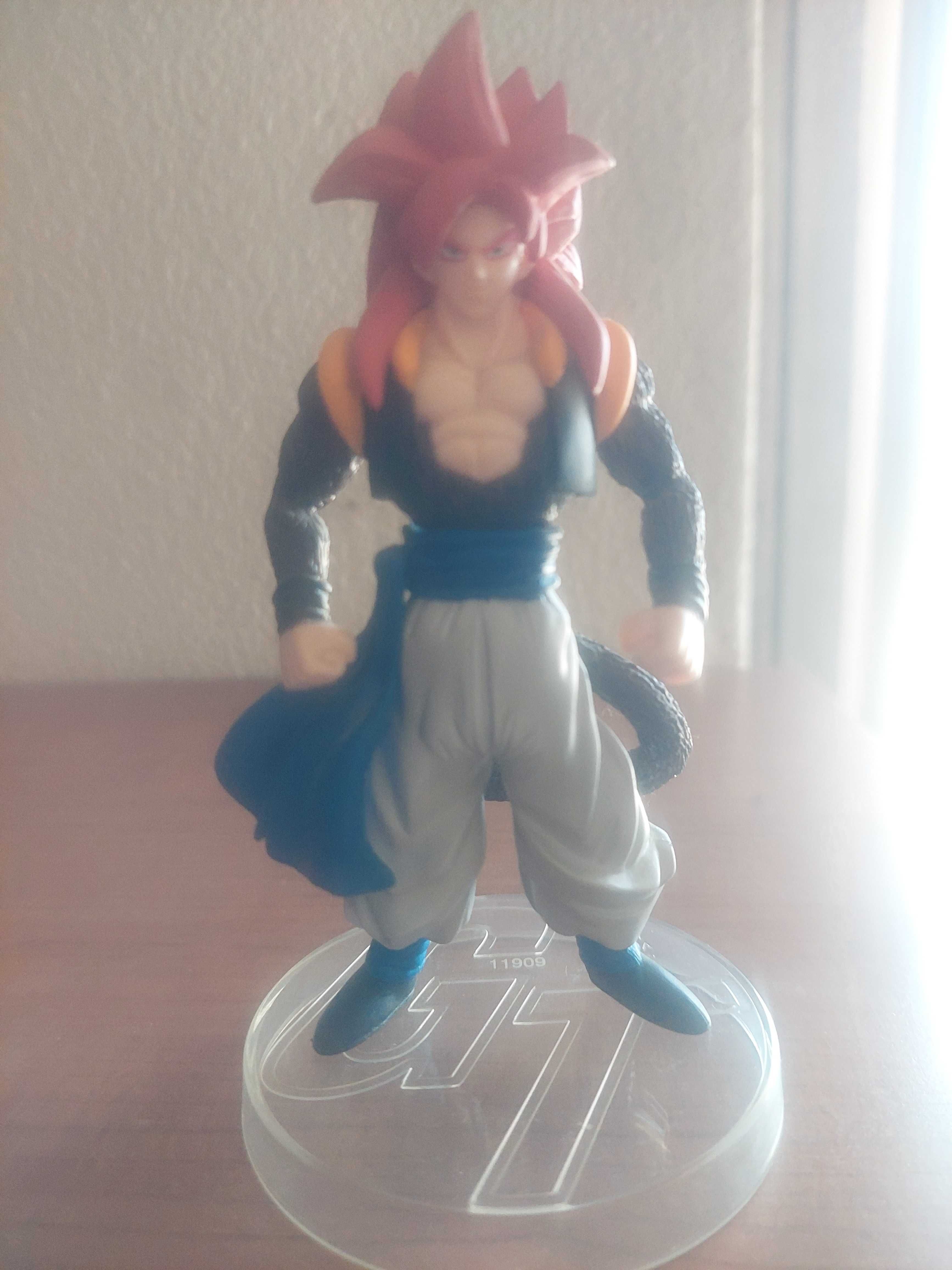 Figura de Dragon Ball Gogeta Super Saiyan 4 BANDAI