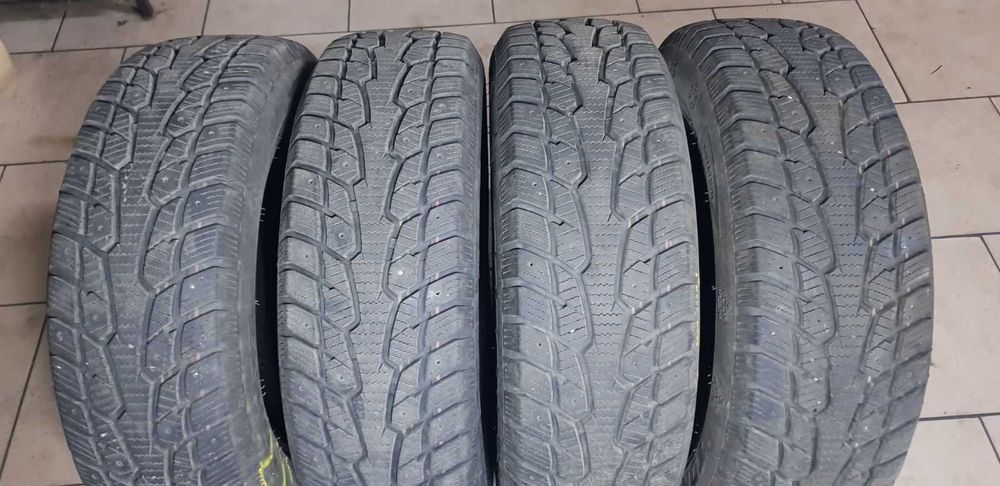Продам зимнюю резину 185/65 R14