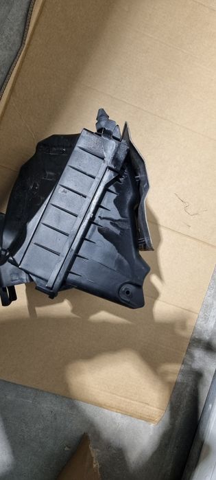 Obudowa filtra powietrza przepływomierz seat exeo 3R0