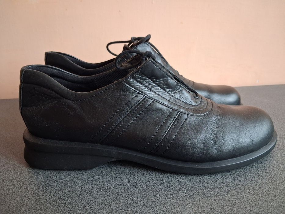 Ecco  шкіряні туфлі 41 р.