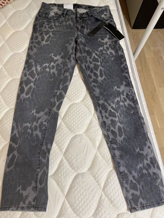 Джинси нові