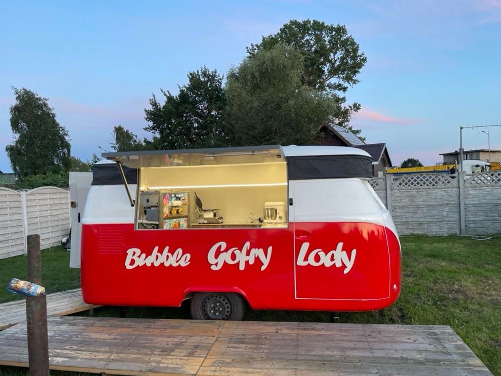 Przyczepa gastronomiczna na wzór VW Bulli