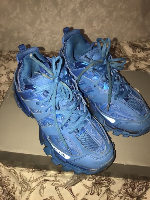 balenciaga track