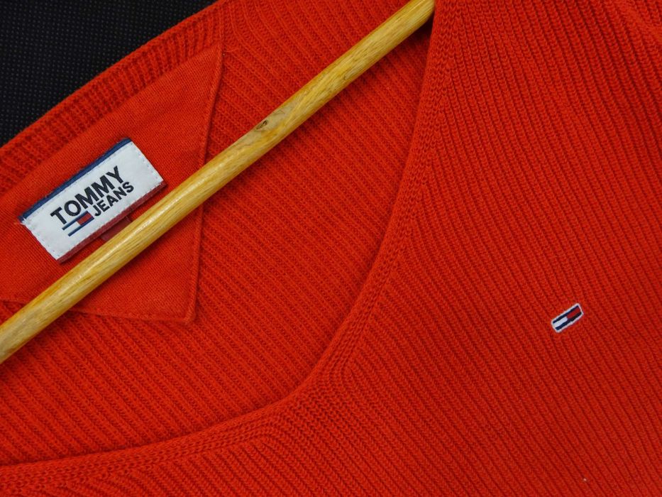 H6 oversize sweter damski Tommy Hilfiger czerwony dziergany serek M 38