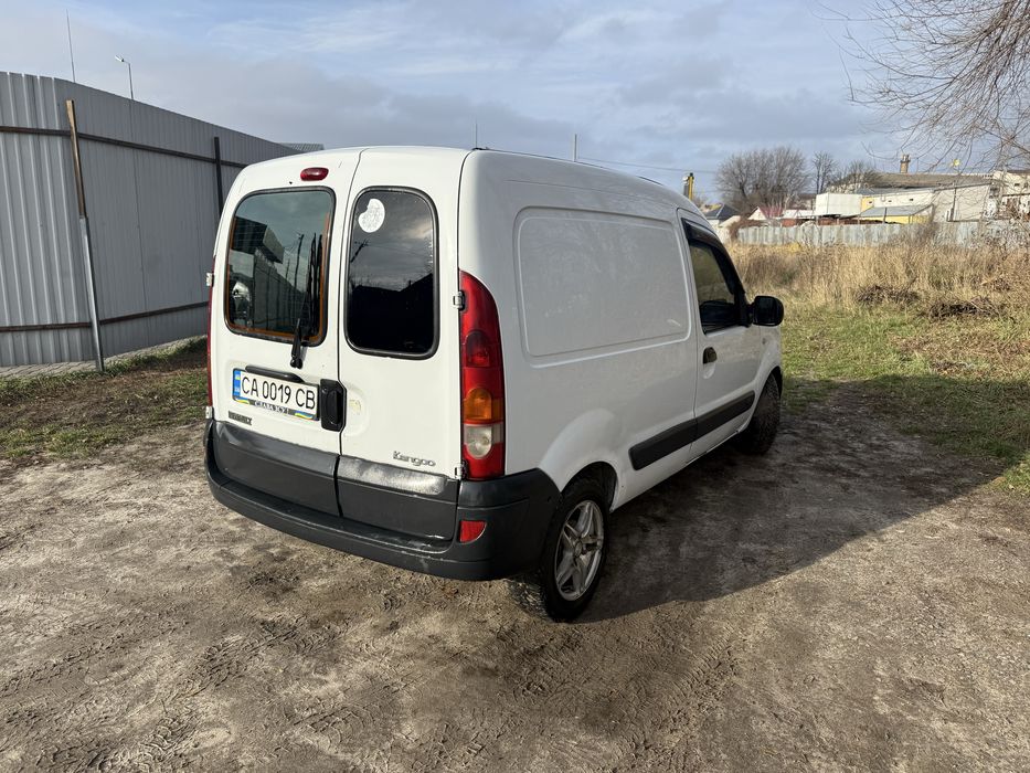 Рено кенго в хорошому стані