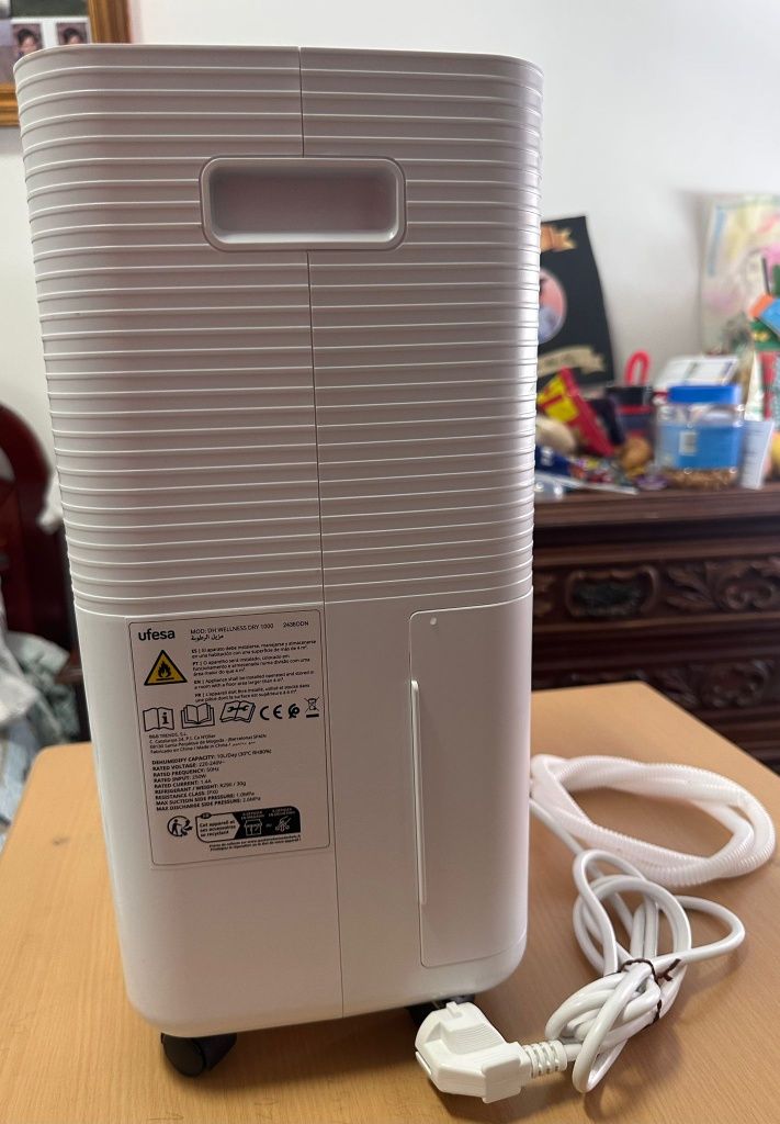 Vendo/Troco dezumidificator Ufesa Impecavel