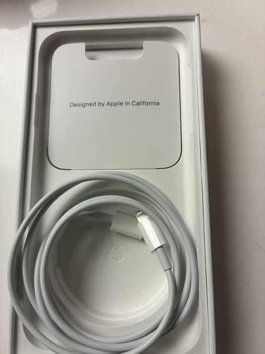 Iphone 11 biały, pudełko, kabel, etui, bateria 87%