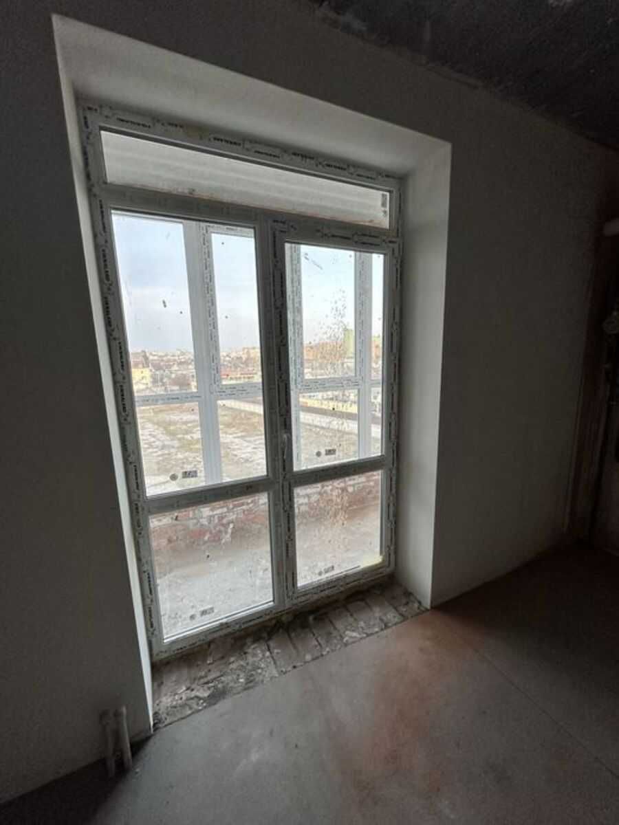 Продам 2 кімн. квартиру в новобудові ЖК 'Дніпровська Рів'єра'.