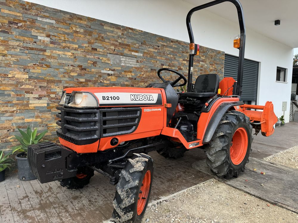 Tractor kubota B2100