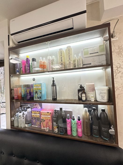 Вітрина для косметики 1.2*1.10м*0.15м