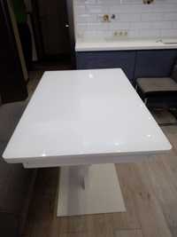 Кухонный стол металический со стеклянной крышкой