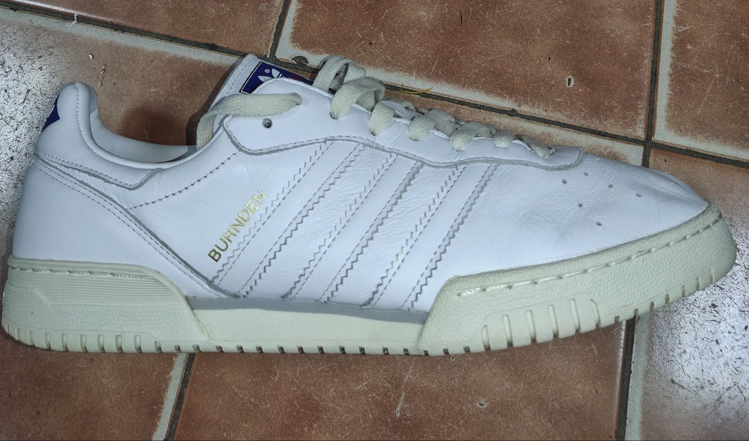 Кроссовки adidas spezial burnden ,кожа 28 см .