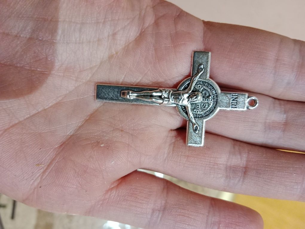 Krzyżyk Św Benedykta 10 szt srebrny