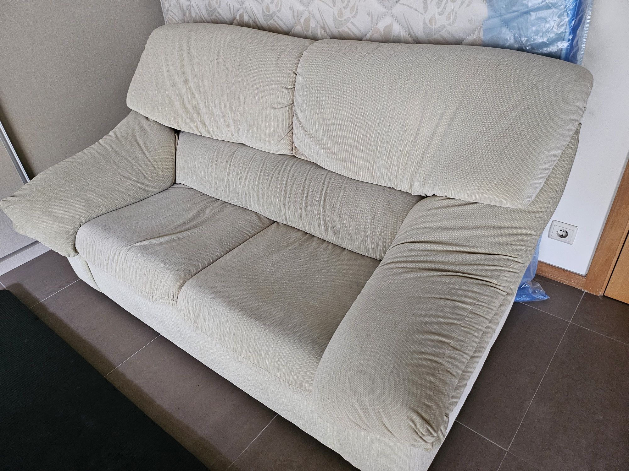 Conjunto de sofá, maple e puf