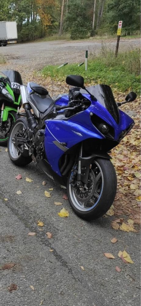 Yamaha R1 RN 22 polift trakcja ycci