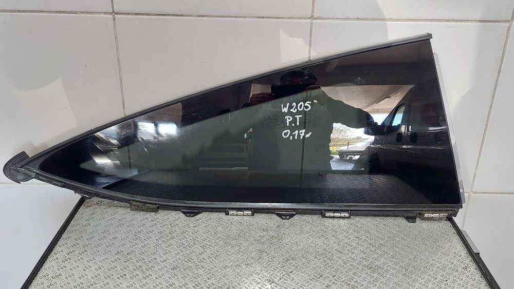 SZYBA KAROSERYJNA BŁOTNIKA PRAWY TYŁ MERCEDES BENZ W205 C-KLASA R2017  NR A2056702401