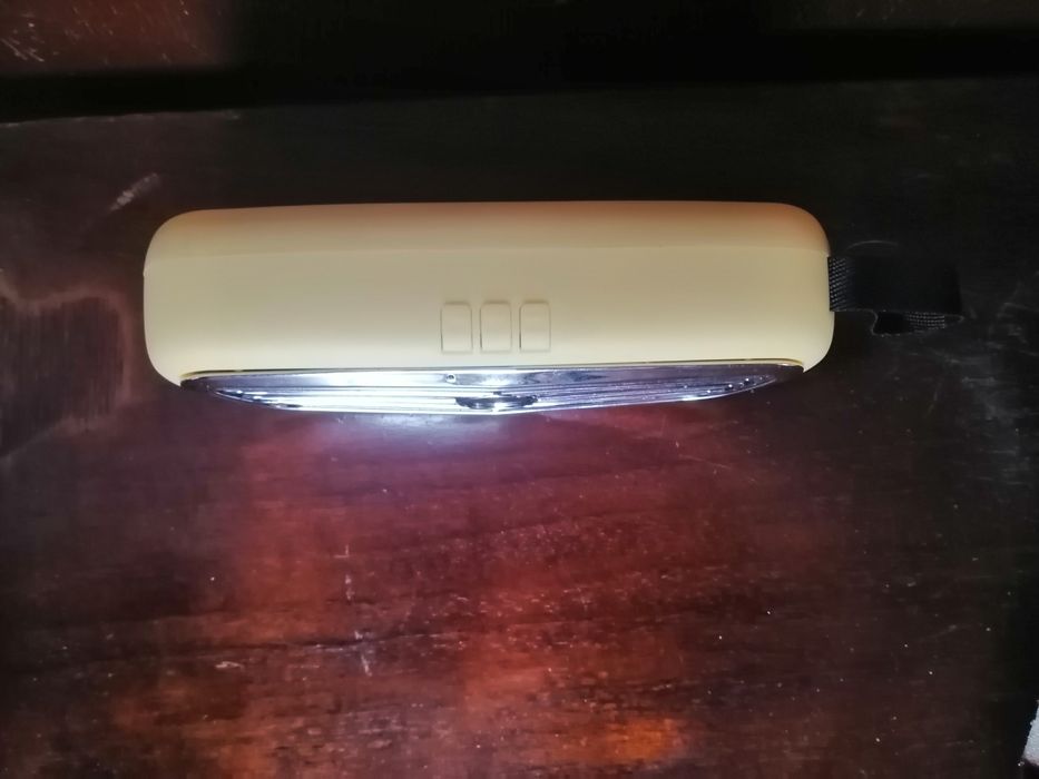 Портативная блютуз- колонка.