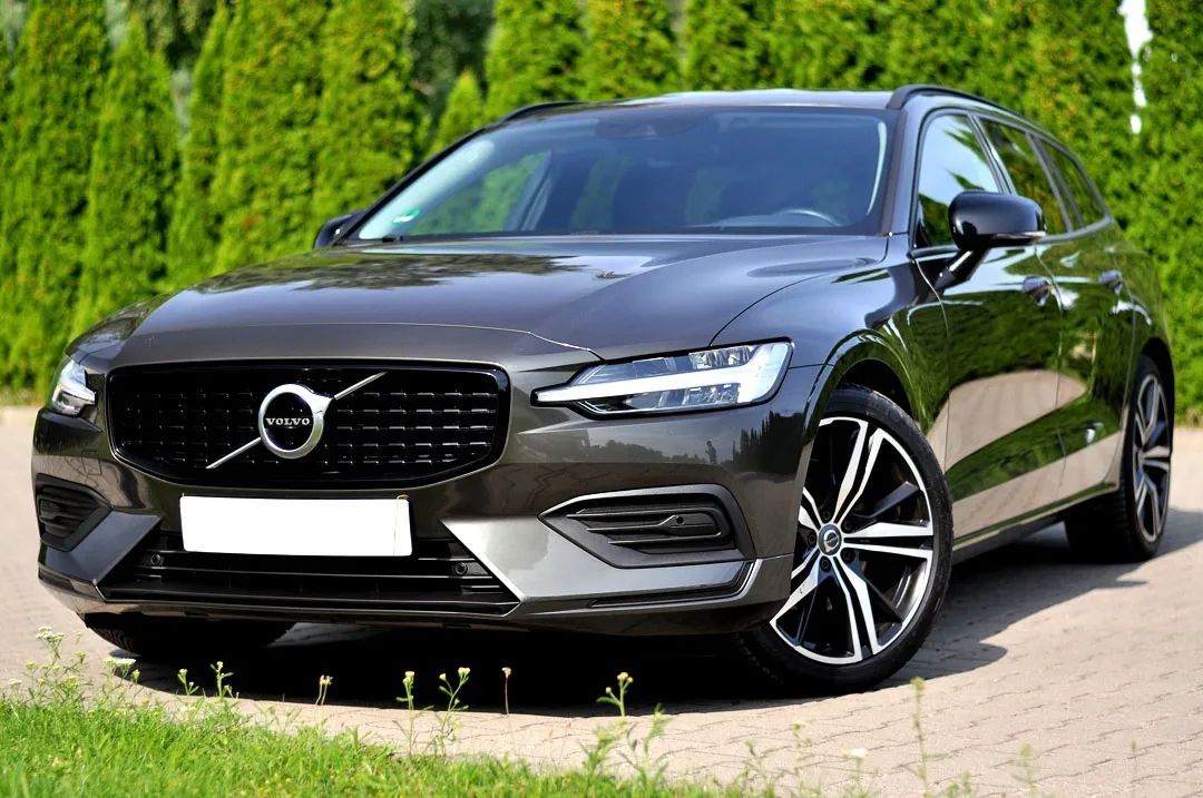 Volvo V60 R-Design Shadow ! *Blis *ACC *EL.Hak *Kamera *Piękny Kolor! *Alu19"