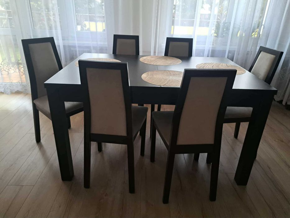 Stół z 6 krzesłami