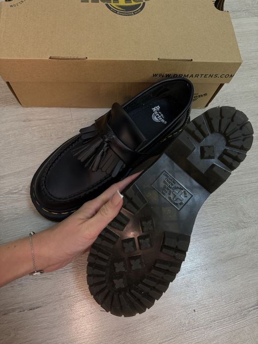 Лофери Dr. Martens