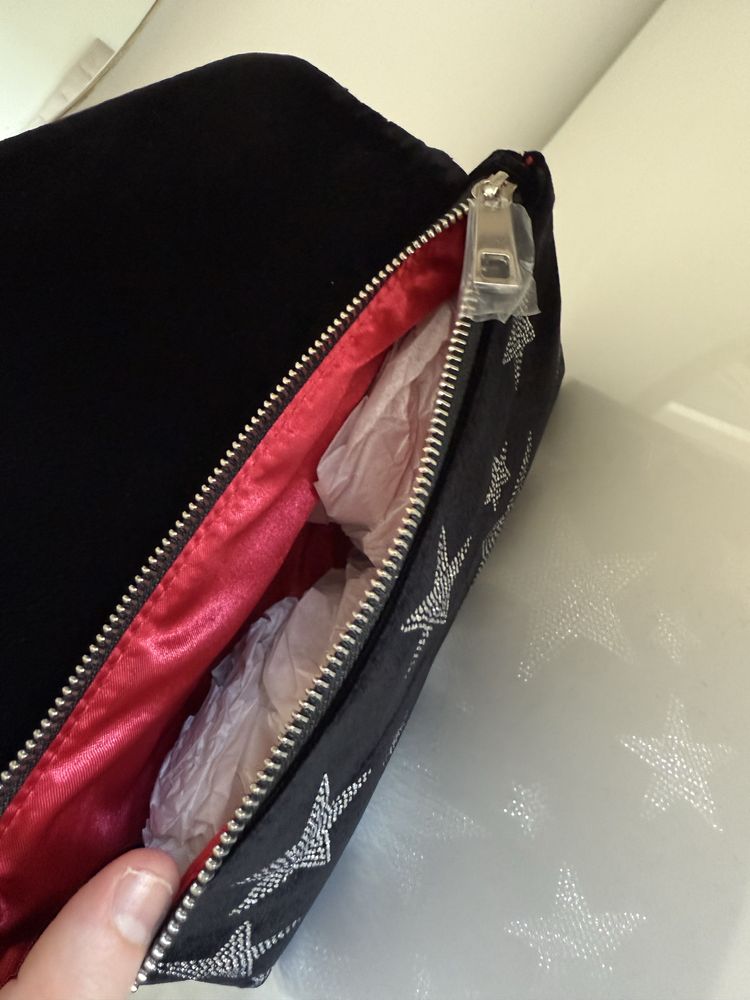 Charlotte tilbury clutch