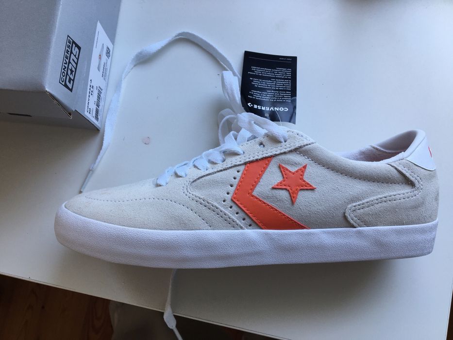 Sapatilhas Converse novas