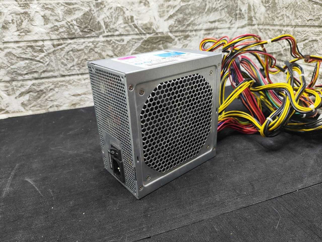Блок живлення Seasonic SSP-650RT 650W Gold(з виходом на відеокарту)