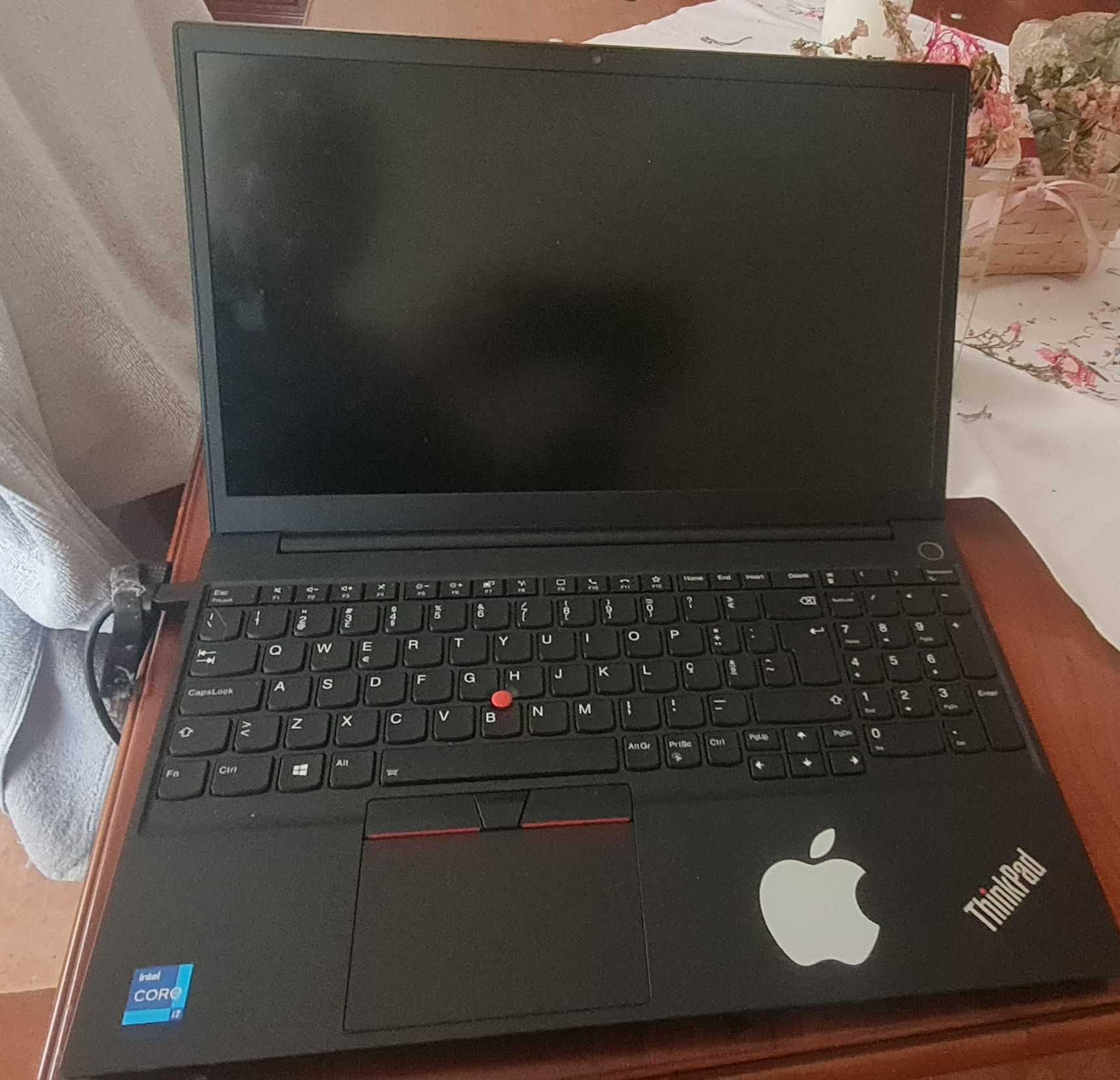 Computador Portátil Lenovo ThinkPad E14 | 14'' | Intel® Core i7-1165G7