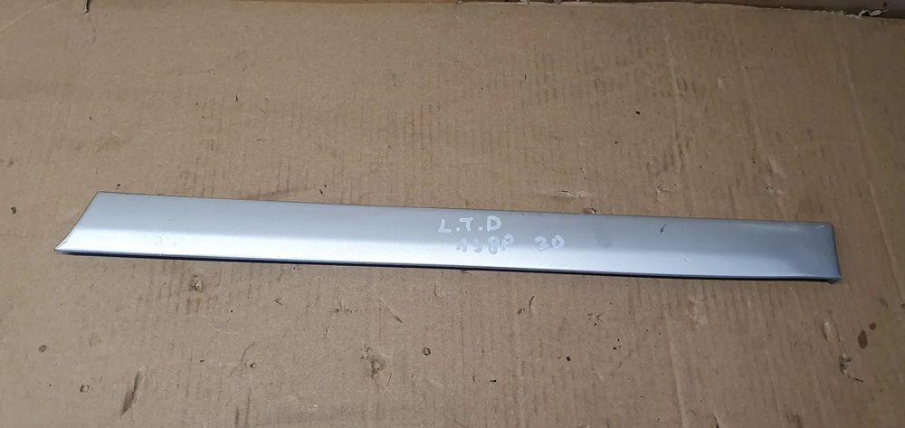 Listwa błotnika lewy tył tylna lewa Audi A3 8P 3D 8P3853699B