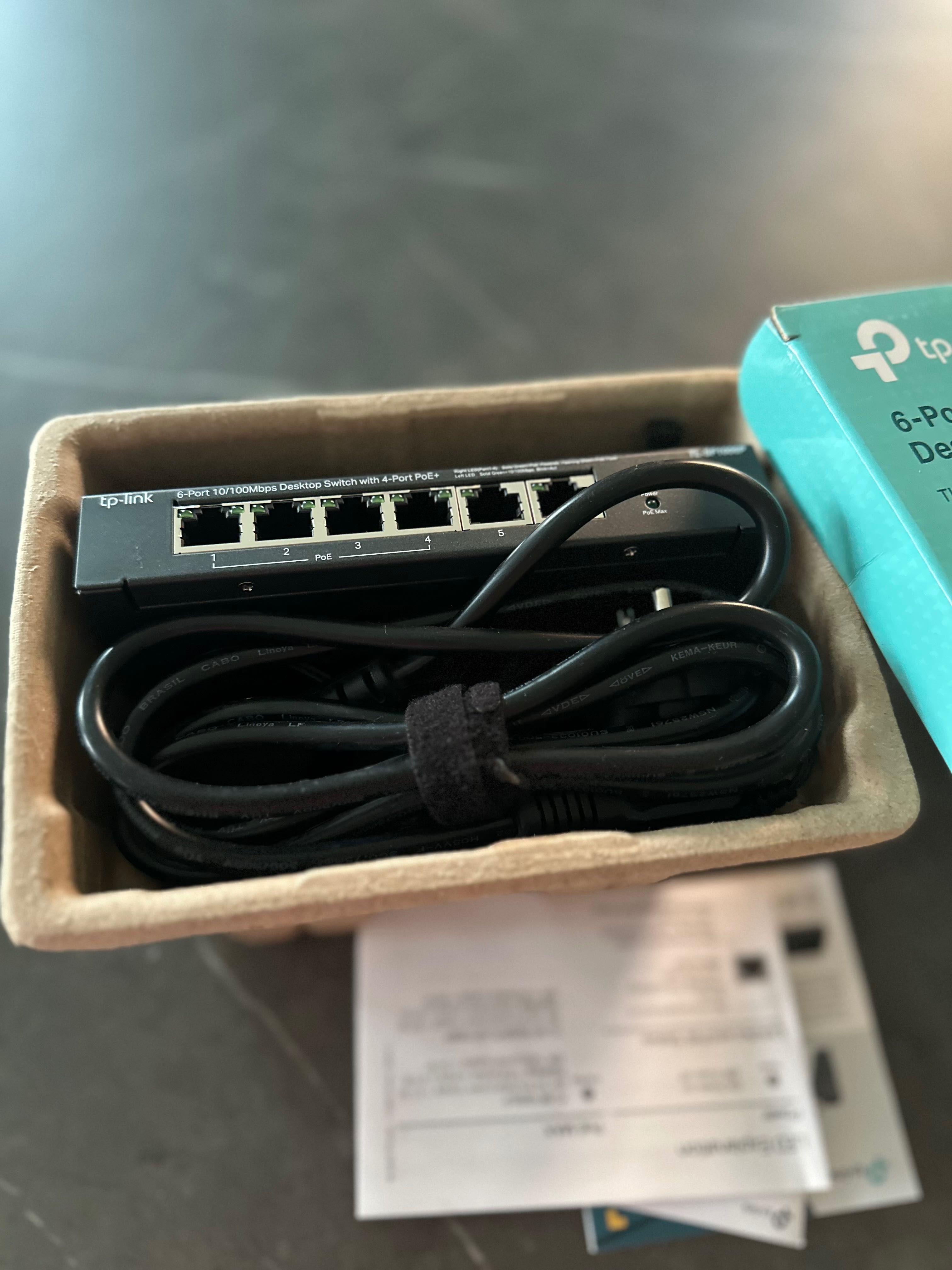 Switch TP‑Link TL‑SF1006P z gwarancją