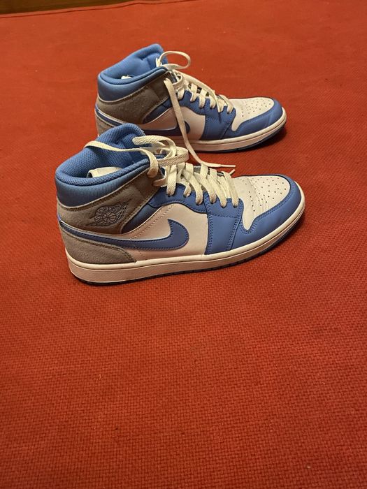 Air Jordan 1 Mid University Blue Grey