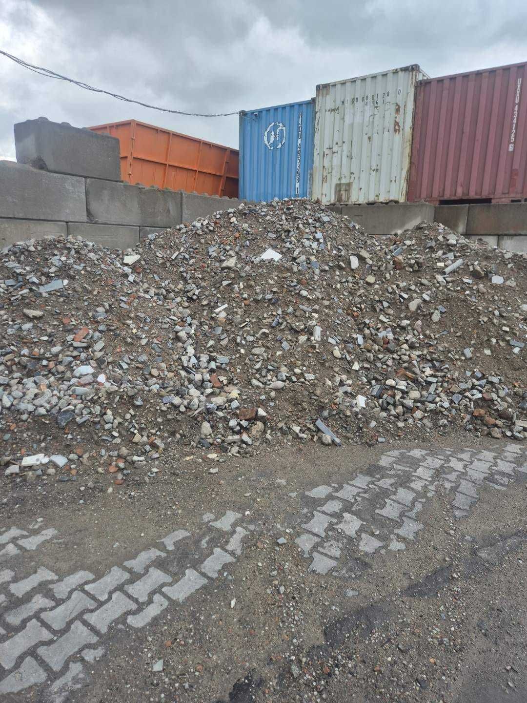 Gruz Kruszywa betonowe ceglane budowa drogi placów