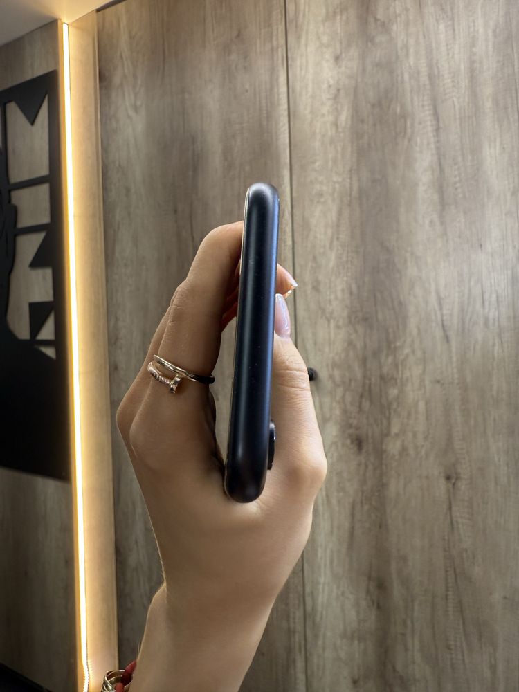 Used IPHONE XR 64 Black Neverlock Костюшка,5 igrand