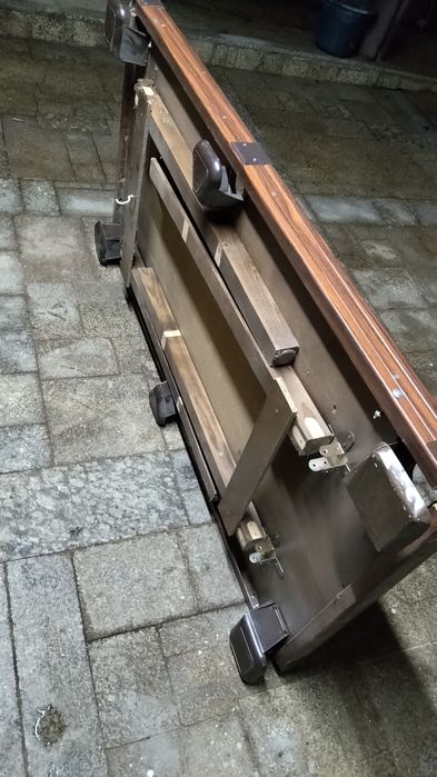 Pequena mesa de bilhar