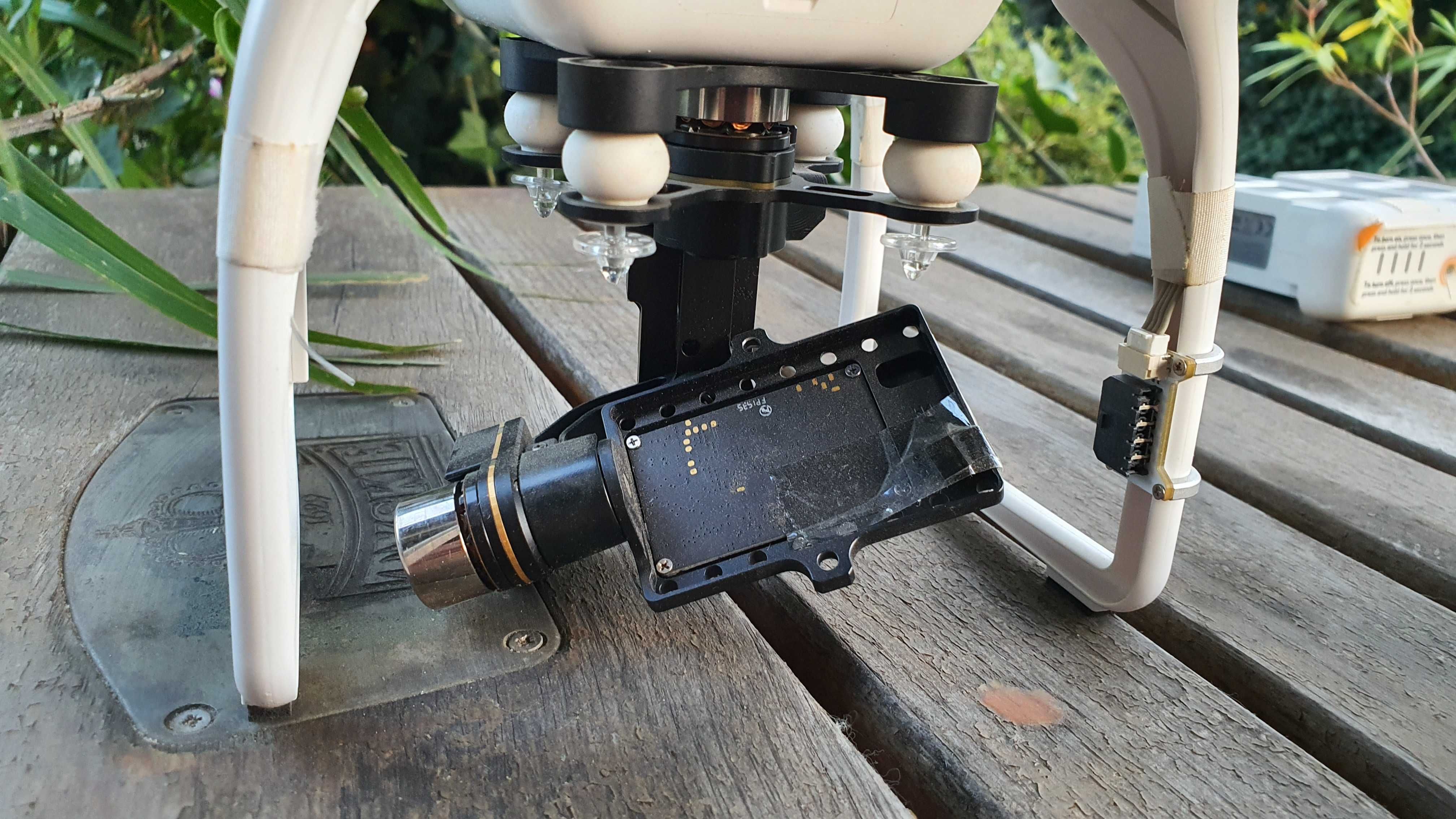 Dron DJI Phantom 2 V2 + gimbal Zenmuse H4-3D