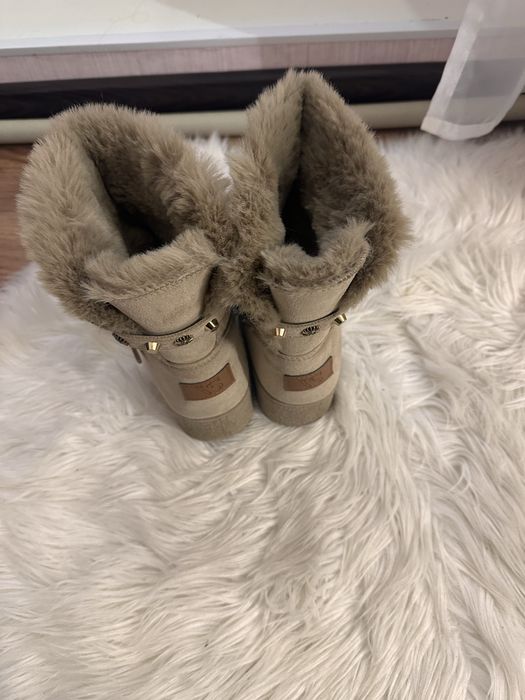 Чобітки, угі, черевики, сапоги, зимове жіноче взуття